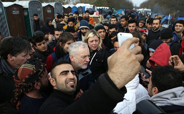 corbyn-migrant-horde